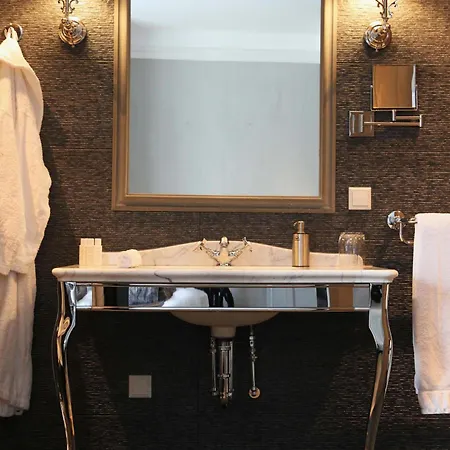 Suitehotel Posthoorn 4*