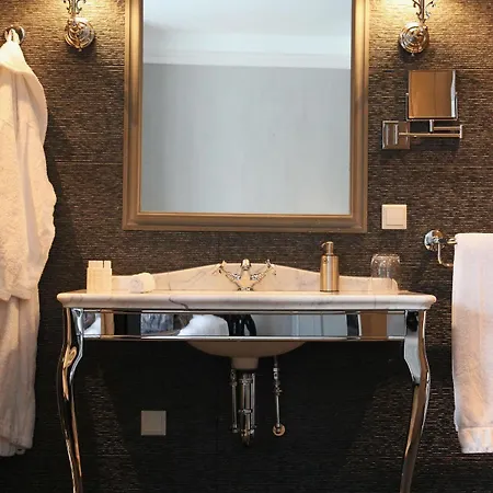 Suitehotel Posthoorn 4*